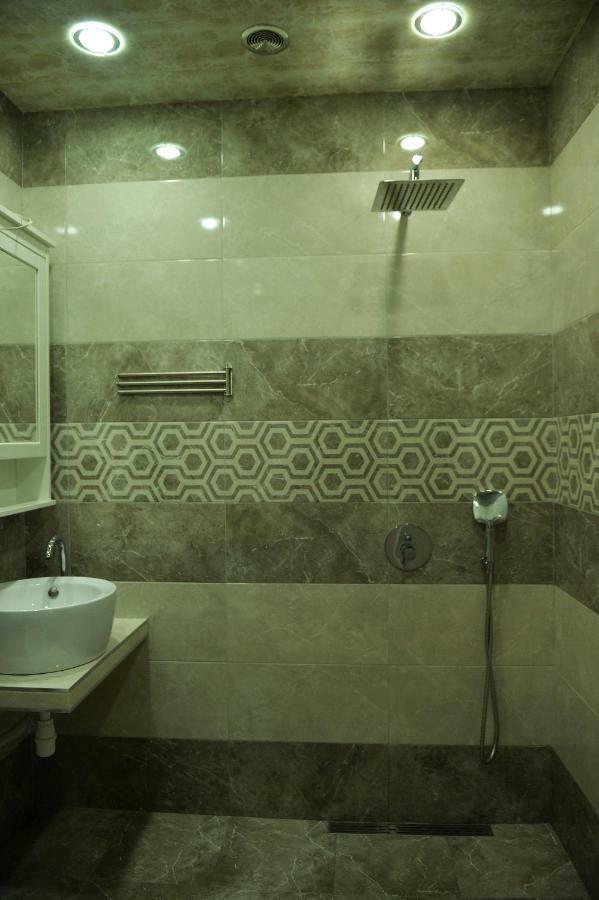 Spacious Modern 2 Bedrooms Apartment In Central Erivan Dış mekan fotoğraf