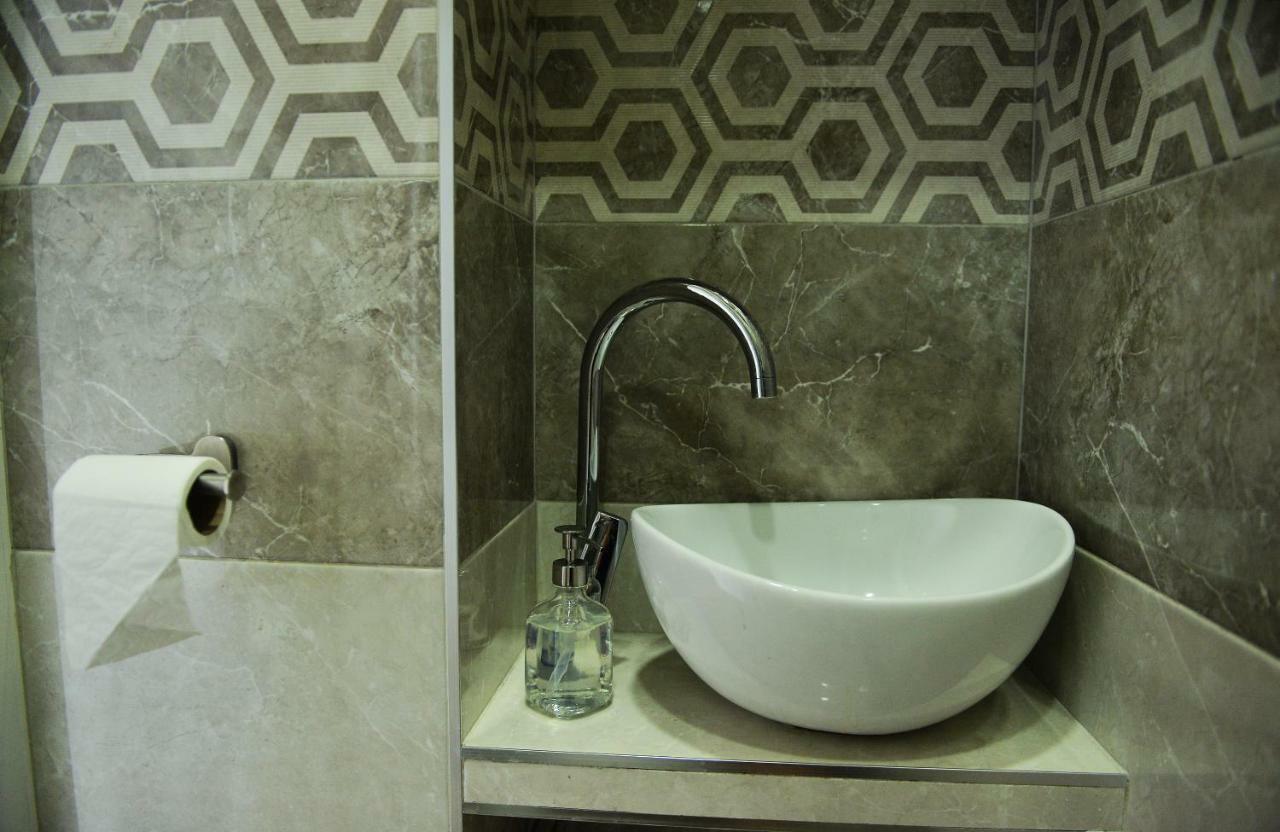 Spacious Modern 2 Bedrooms Apartment In Central Erivan Dış mekan fotoğraf